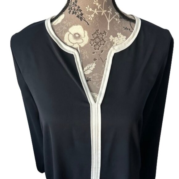 Ann Taylor Women's Small Black & White Long Sleeves Pullover V-neck Blouse Top - Picture 1 of 15